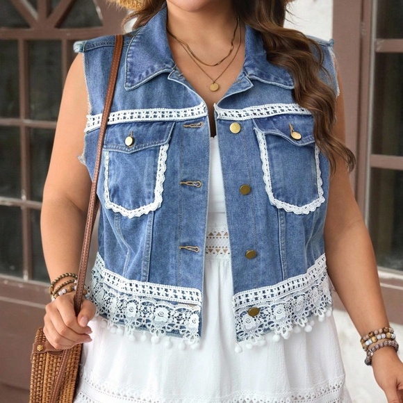 Plus Medium Wash Lace Pom Detail Button Sleeveless Denim Jean Jacket